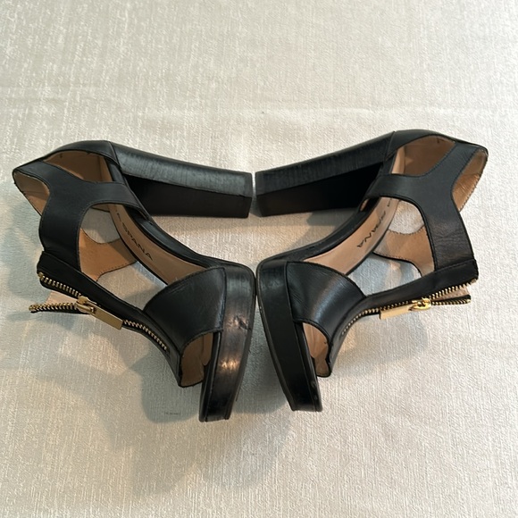 Moda Spana Women’s Chunky Heeled Shoes w/ Golden Zipper Size 7.5 Like brand new - Picture 10 of 14